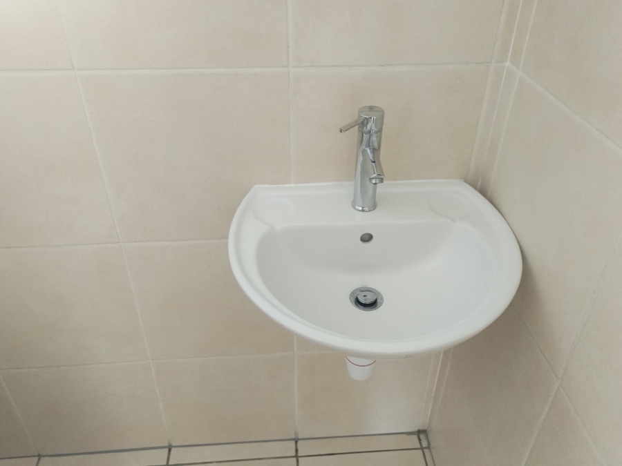 To Let 2 Bedroom Property for Rent in Heather Park Western Cape